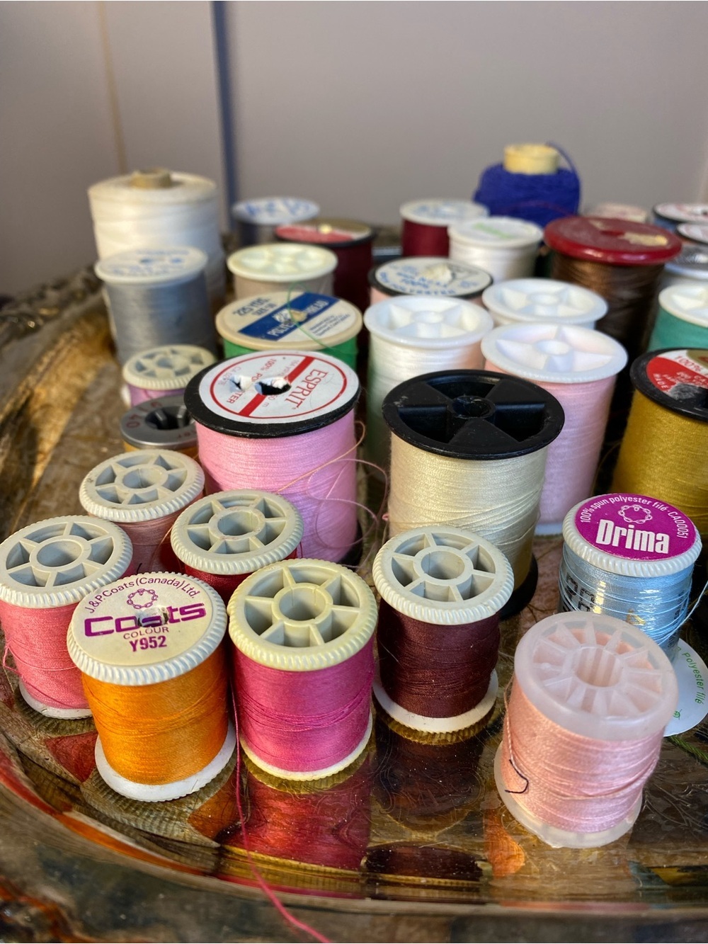 50 Assorted Thread Spools - Multicolor Sewing Lot - Picture 2 of 6
